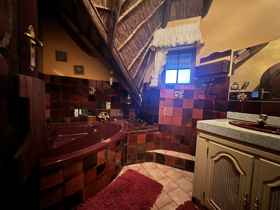 6 Bedroom Property for Sale in Doringkruin North West